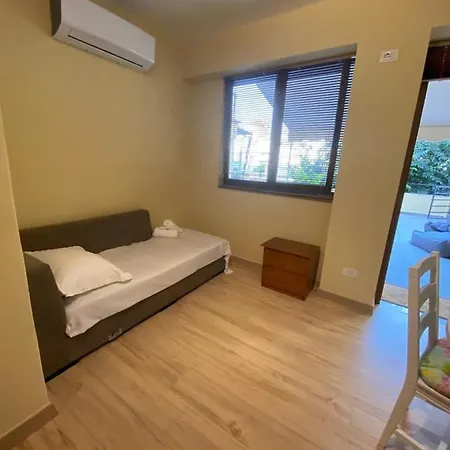 Saranda Beach Apartment Apartment *