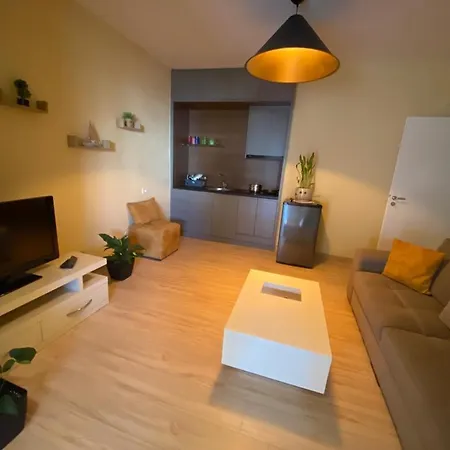 Saranda Beach Apartment * Sarande